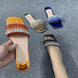 Flat slippers for women wearing slippers outside