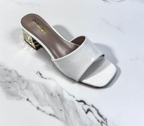 High heeled slippers, thick heeled oversized women's shoes