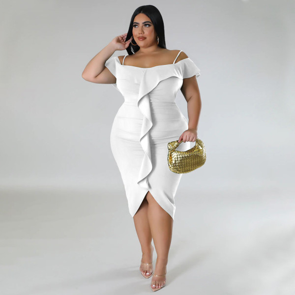 Oversized women's sweet solid color dress, one line collar, medium length skirt