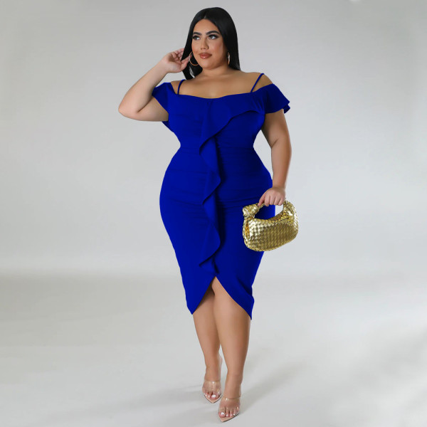 Oversized women's sweet solid color dress, one line collar, medium length skirt
