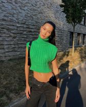 High neck slim fitting short sleeveless threaded vest for women's knitwear