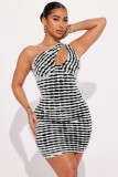 Sexy and fashionable sloping shoulder hollowed out dress