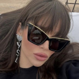Large frame cat eye sunglasses for women, golden V-top, cool sunglasses, trendy and stylish glasses