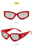 Fashionable retro small frame sunglasses, trendy and cool hip-hop jumpy glasses, female personality wide leg star sunglasses
