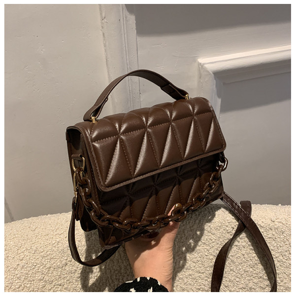 Handheld small square bag with simple diamond pattern and popular design crossbody bag