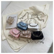 Minimal Chain Mini Lipstick Bag Crossbody Bag