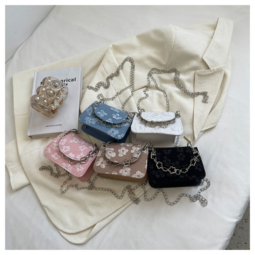 Minimal Chain Mini Lipstick Bag Crossbody Bag