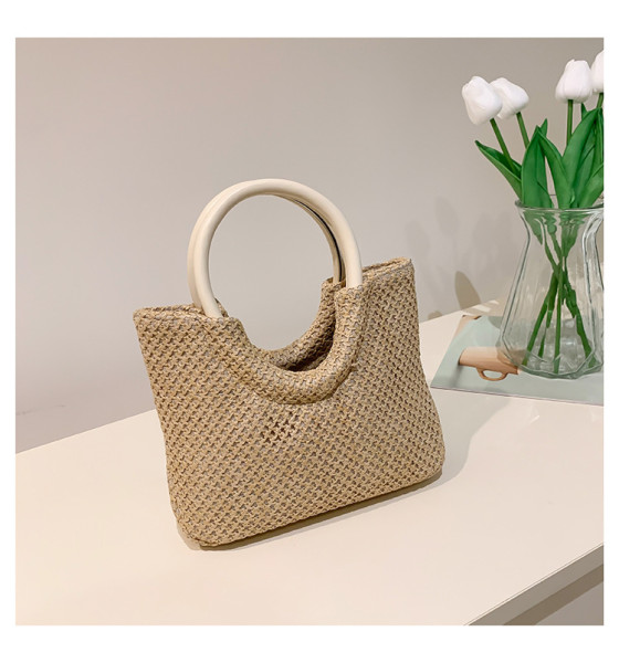 Large capacity portable straw woven bag, single shoulder woven bag