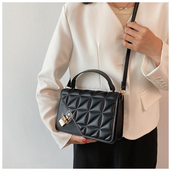 Single shoulder crossbody bag, simple chain small bag, fashionable and casual Lingge women's bag, small square bag