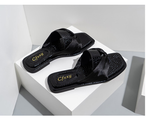 Stone pattern flat bottomed sandals and fashionable ribbon herringbone flip flops