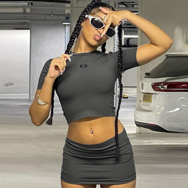 Fashion Slim Fit Open Umbilical Top Slim Fit Short Half Skirt Set
