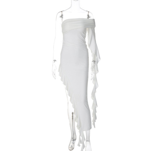 Fashionable and personalized one shoulder pleated solid color slim fitting dress