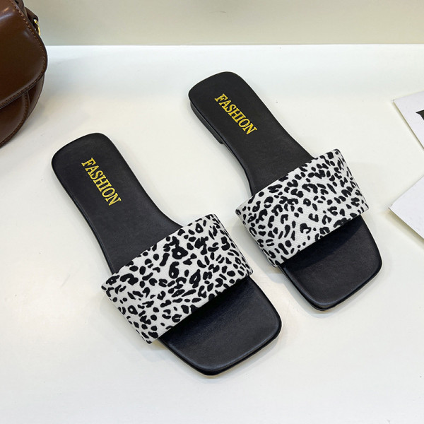 Beach casual fashion sandals