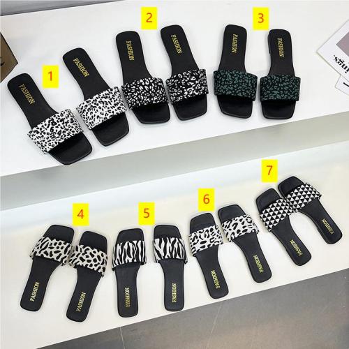 Beach casual fashion sandals