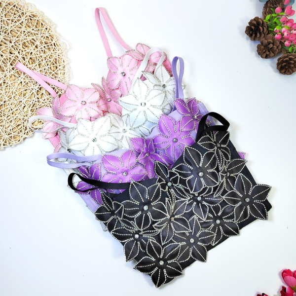 Stereoscopic flower inlaid diamond shaped bra with fishbone top and short fragrant suspender vest