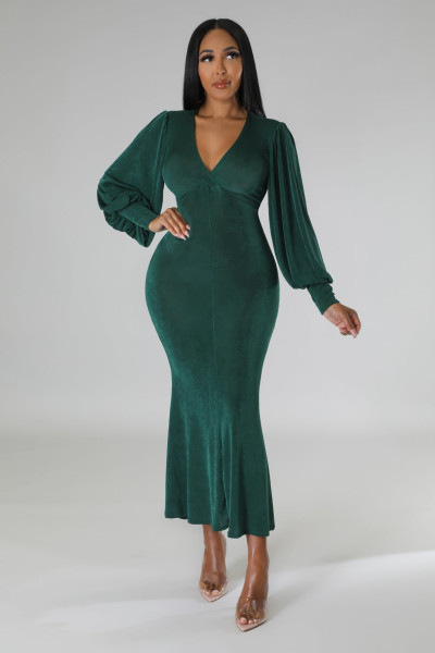 Long sleeved V-neck slim fitting temperament waistband dress autumn and winter women's dress