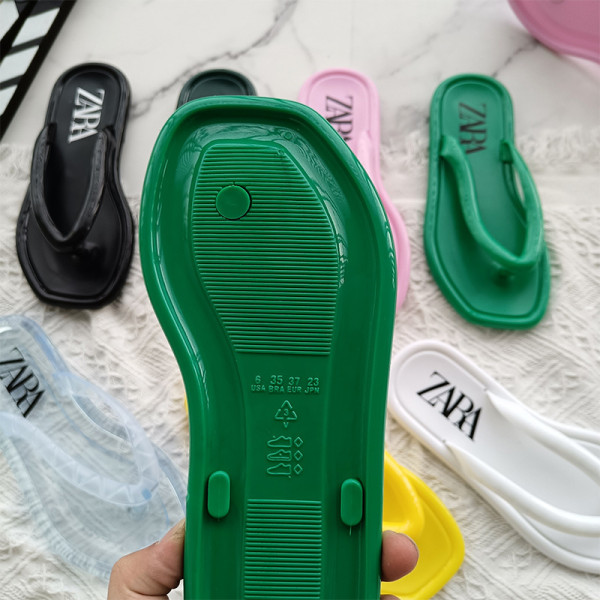 Flat crystal flip flops flip-flops