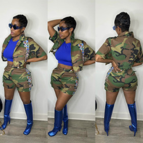 Fashionable and personalized camouflage work suit