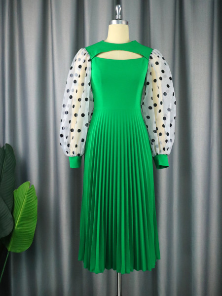 Round neck hollowed out rest pleated skirt commuting storm point lantern sleeve dress