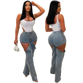 Fashionable slit wispy jeans