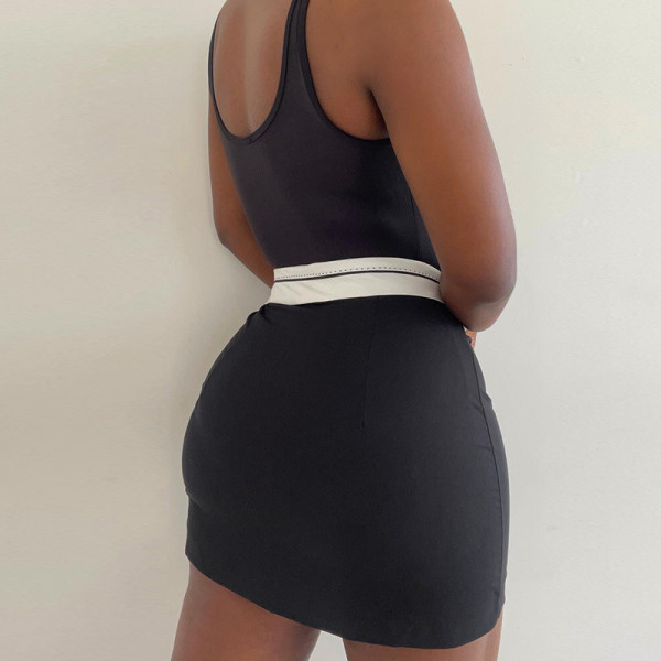 High waisted contrasting waistband suit with buttocks and short skirt