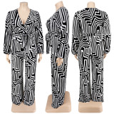 Oversized women's long sleeved jumpsuit straight leg pants