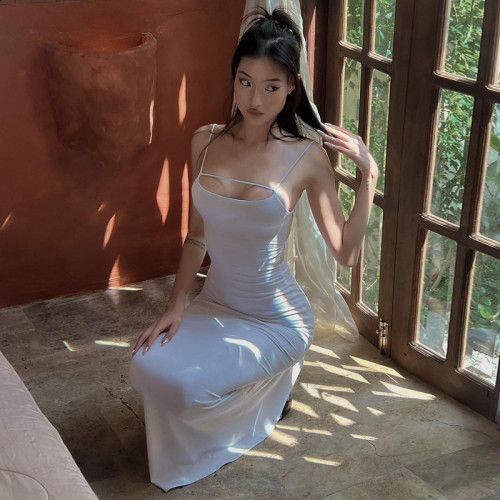 Sexy One line Neck Low cut Open Back Strap Fish Tail Suspended Dress