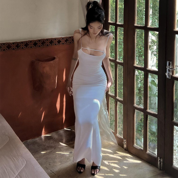 Sexy One line Neck Low cut Open Back Strap Fish Tail Suspended Dress