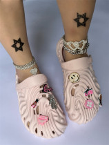 Smiling face oversized women wearing slippers flat bottomed beach sandals Smiling face oversized women wearing slippers flat bottomed beach sandals