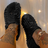 Undecorated oversized women's flat bottomed beach sandals with slippers for external wear