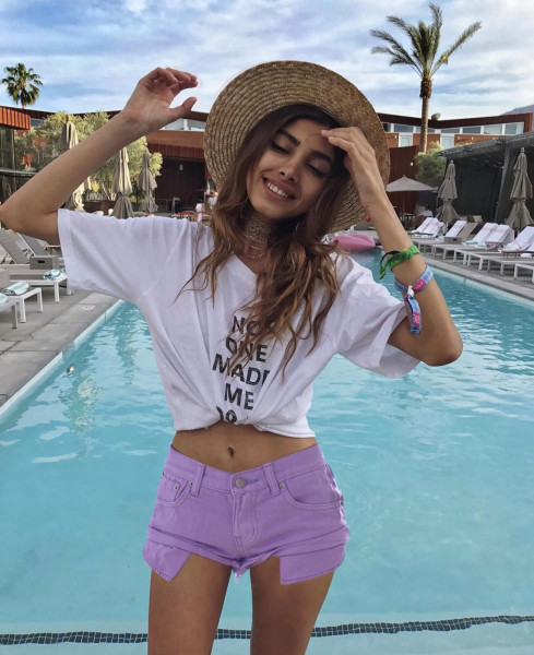 Women's sexy denim shorts, holiday style, loose, elastic free curled edge, open pocket beach hot pants