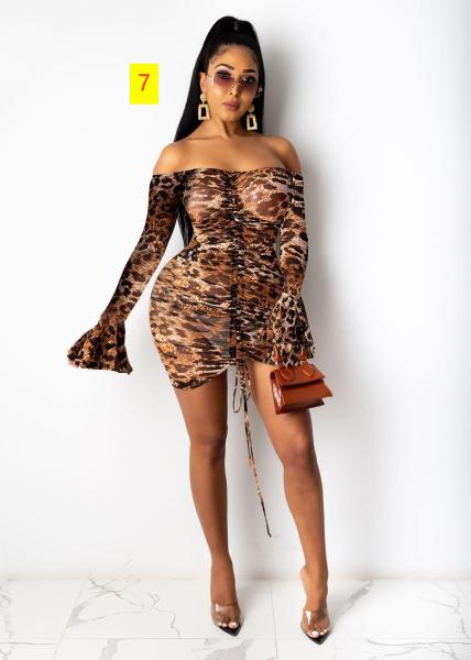 Sexy printed off shoulder strap pleated dress