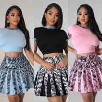 Fashion round neck short sleeved pleated two-piece set