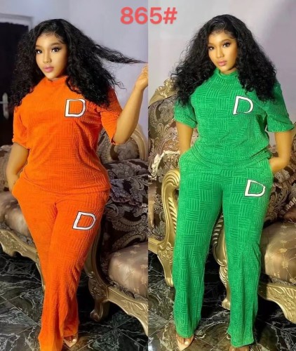 Two piece set of long pants and short sleeves