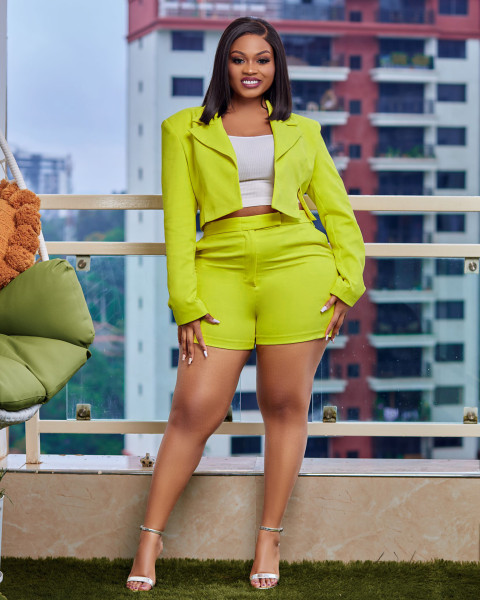 Shoulder pad Polo collar coat, high waisted shorts, spring and summer versatile urban professional outfit two-piece set