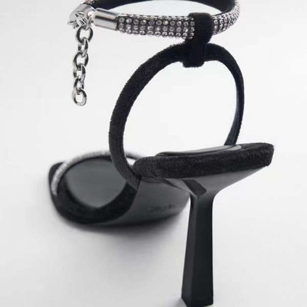 Women's shoes: minimalist feng shui diamond chains, slim heels, high heels, sandals