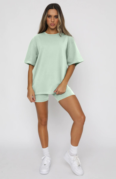 Solid color short sleeved round neck pullover top urban casual shorts fashion set