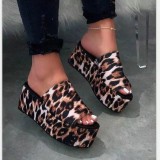 Thick sole casual slippers