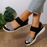 Flat bottom with a wide band, elastic and casual bottom