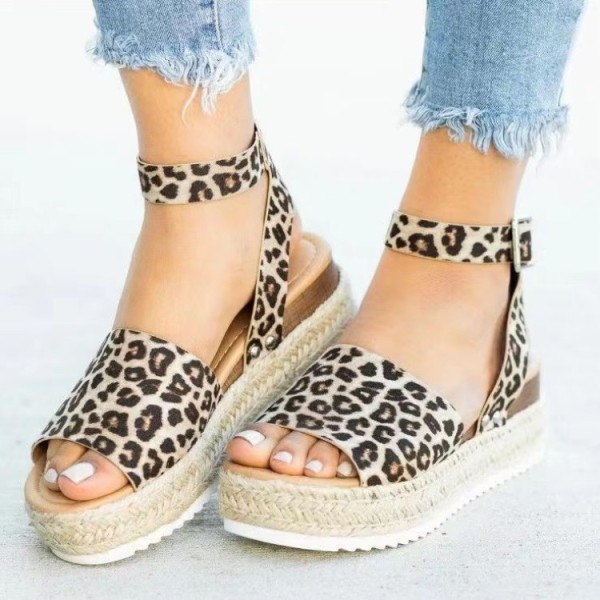Thick sole wide strap casual buckle sandals