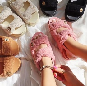 Short hair thick sole wide band with cute style sandals
