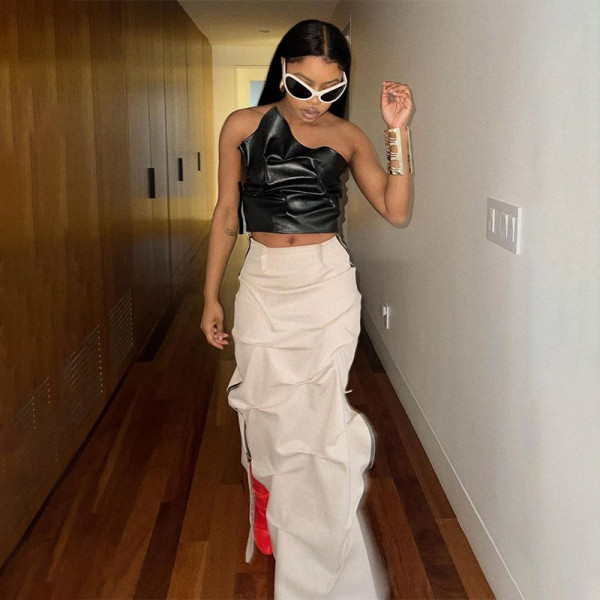 Fashionable and sexy PU faux leather solid color half length skirt