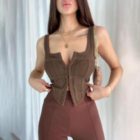 Slim fitting top design with a vest thread hook button top