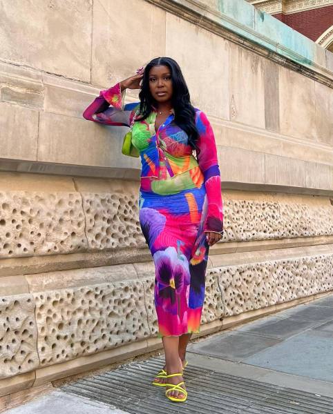 Fashion printed top, shirt collar button, flared sleeves, buttocks, half length skirt, vacation two-piece set