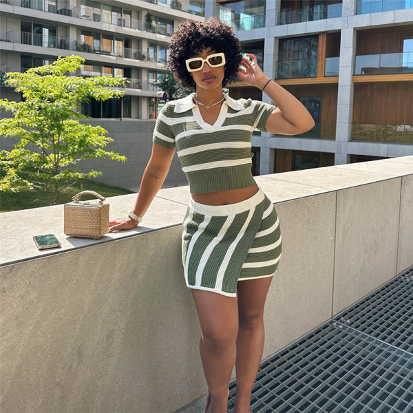 Polo neck short sleeved striped color matching knitted short slim fitting buttocks skirt set