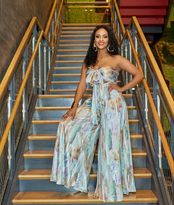 Women's printed bra with exposed navel wide leg pants two-piece set