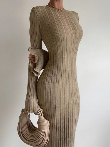 Open back long sleeved sexy knitted long skirt with tight buttocks and pit stripes, low waisted cored yarn dress for women