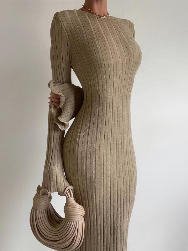 Open back long sleeved sexy knitted long skirt with tight buttocks and pit stripes, low waisted cored yarn dress for women