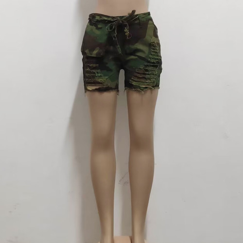 Fashionable slim fitting trend stretch camouflage denim shorts