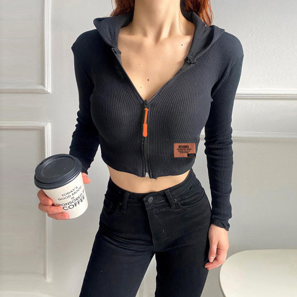 Stylish and minimalist solid color versatile slim fitting long sleeved zippered top coat